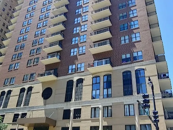 41 E 8th St APT 805, Chicago, IL 60605