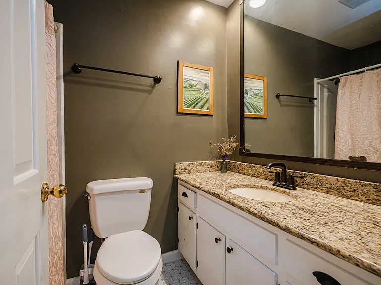 615 Olmstead Dr — Photo 9