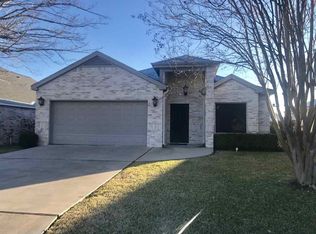 125 Dove Ln, Meadowlakes, TX 78654