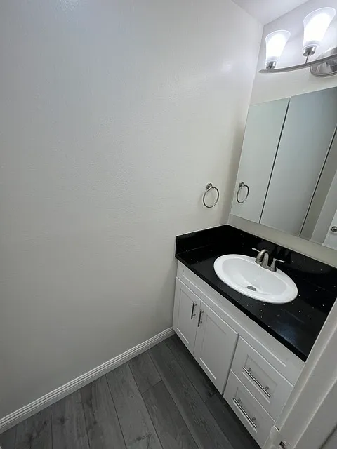 Anza Townhomes — Photo 3
