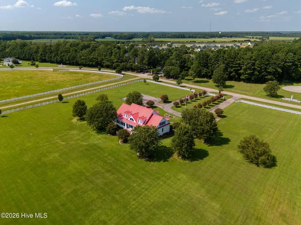 289 Pasquotank Boulevard, Hertford, NC 27944