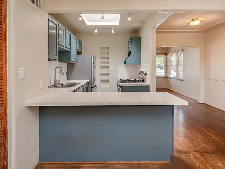 5425 Adams Ave — Photo 7