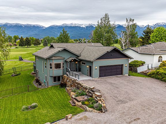 2nd image of 306 Bayview Dr