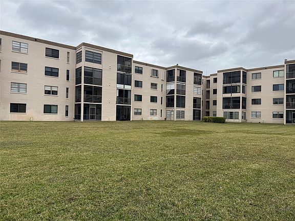 4th image of 9300 SW 8th Street #215