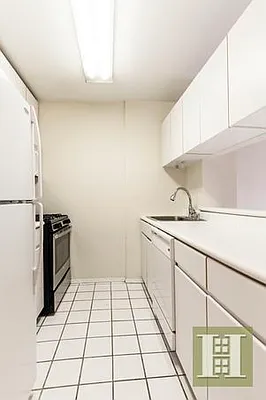 Rented by Halstead Real Estate | media 15