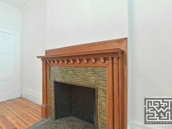 4th image of 307 W 71st St APT 6