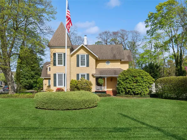 163 Bayport Avenue, Bayport, NY 11705
