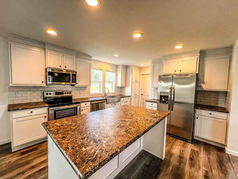 1st image of 109 Cattail Ct #109