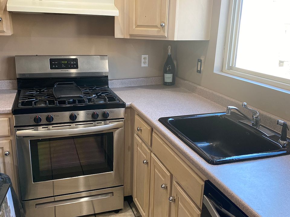 1st image of 16 Carlson Ave #1