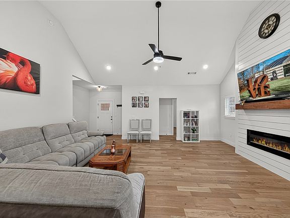 4th image of 4501 SW Culture St