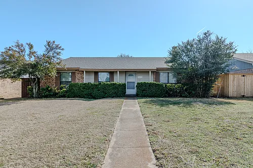 2614 Saint George Dr Photo 1