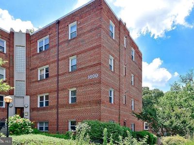 1800 28th Pl SE APT 302, Washington, DC, 20010