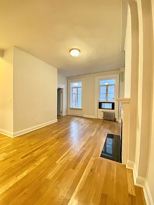 Rented by Waverly Realty Associates | media 2