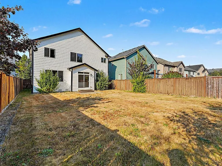 6038 Discovery St E — Photo 47