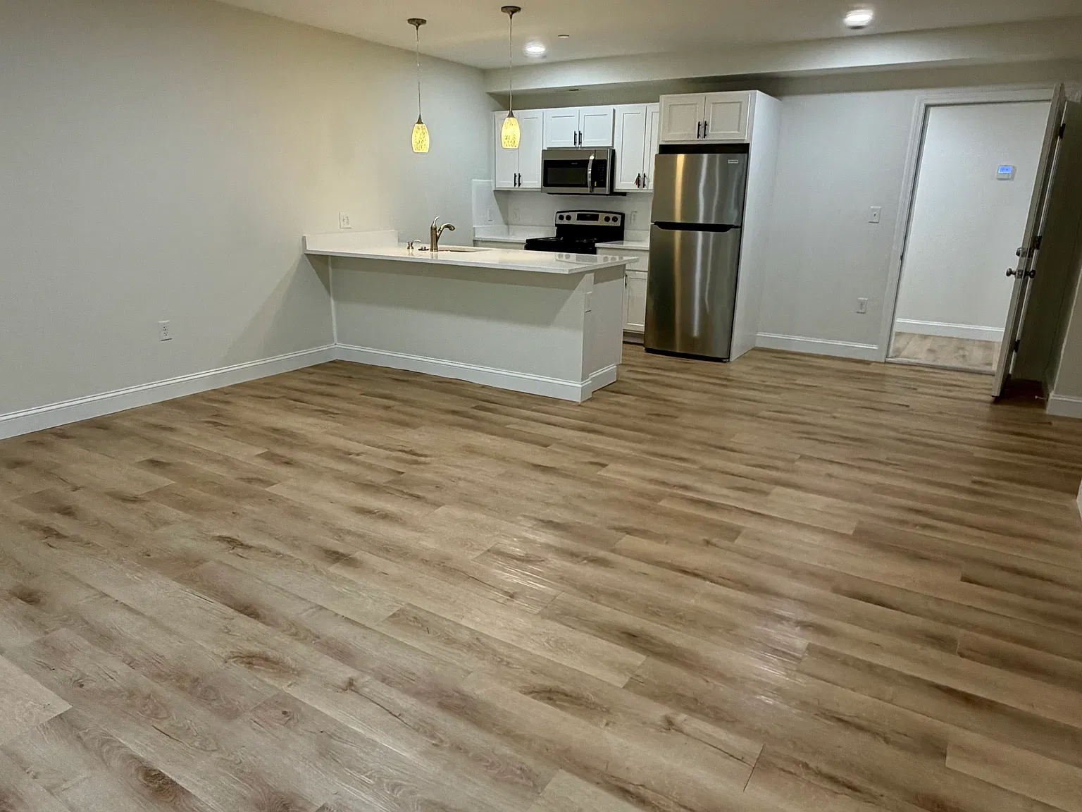1 bed, 1.0 bath, 800 sqft, $2,895 — Photo 2