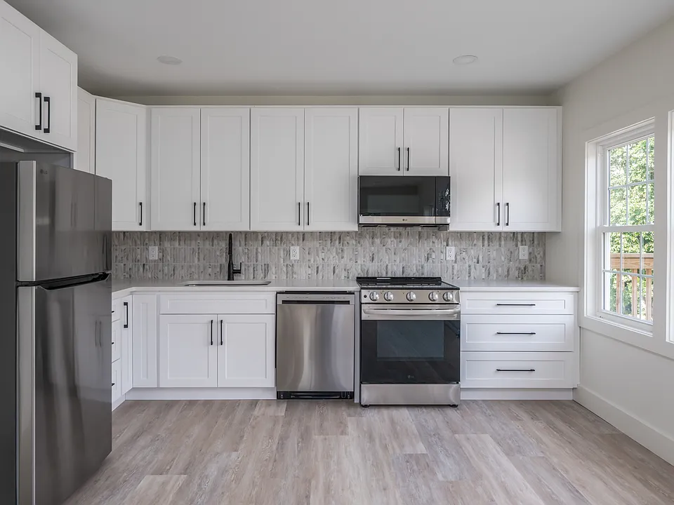 20 Chiles Ave #2