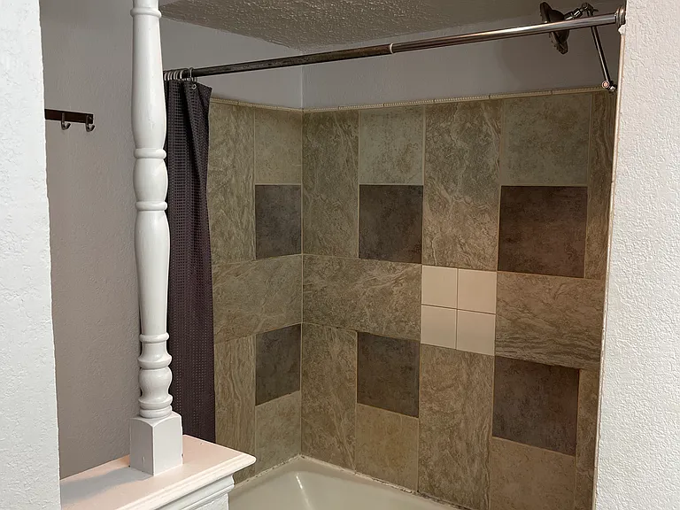800 N Parkview Cir — Photo 17