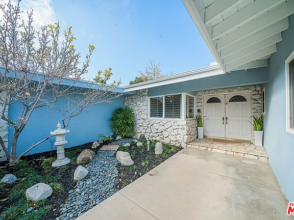 2nd image of 4449 Nogales Dr