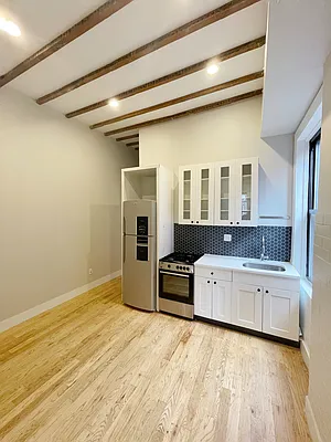 Rented by Pear NYC LLC | media 19