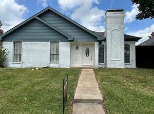 2825 Stoneridge Dr, Garland, TX 75044