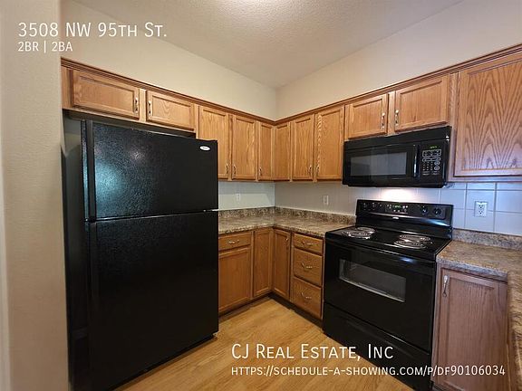 3rd image of 3508 NW 95th St