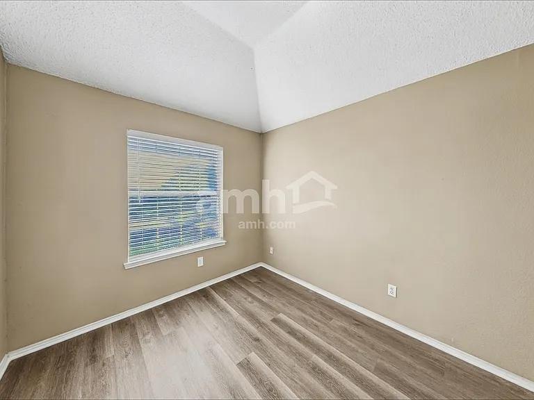 1321 Marken Ct — Photo 16