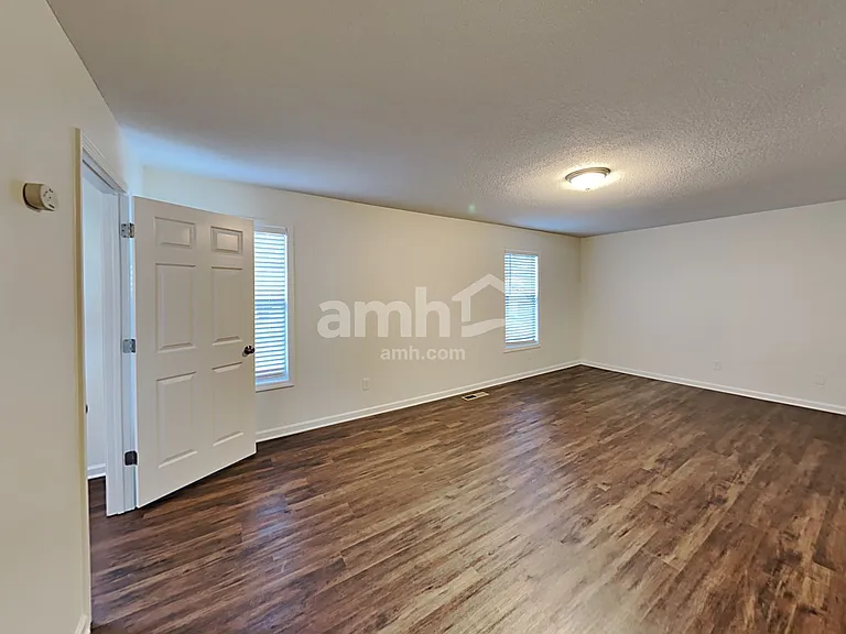 235 Taylors Farm Dr — Photo 10