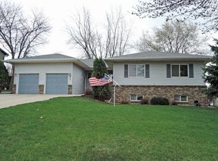 875 Barney St, Owatonna, MN 55060