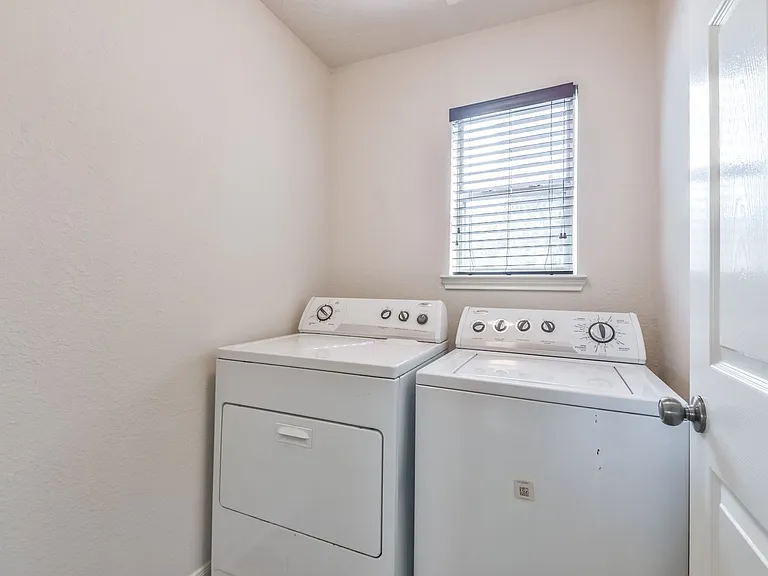 29315 Hickory Terrace Dr — Photo 37