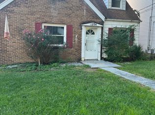 1224 College Park, Fairmont, WV 26554