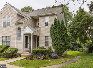 426 Derry Dr, Aston, PA 19014