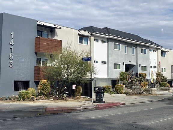 4th image of 14153 Victory Blvd #Vic-111