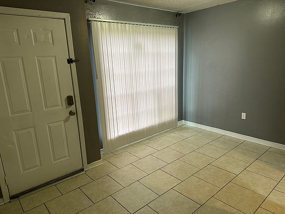 4th image of 3021 North Blvd APT 2