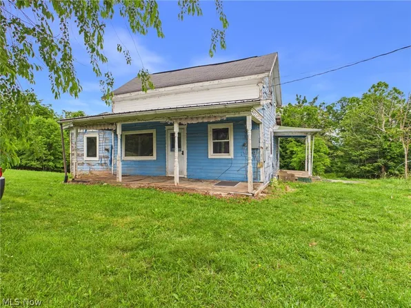1086 Pleasant Ridge Rd, Sistersville, WV 26175