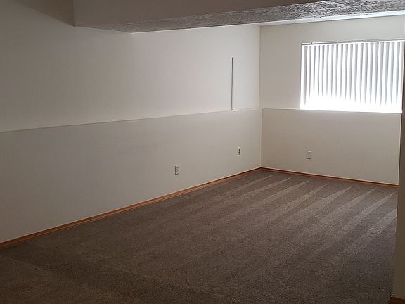 2nd image of 707 E Tara Lee Ave