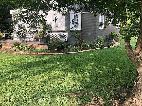 5th image of 2233 Country Club Dr