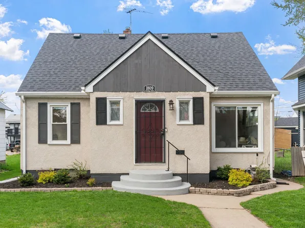 1809 Hyacinth Ave E, Saint Paul, MN 55119