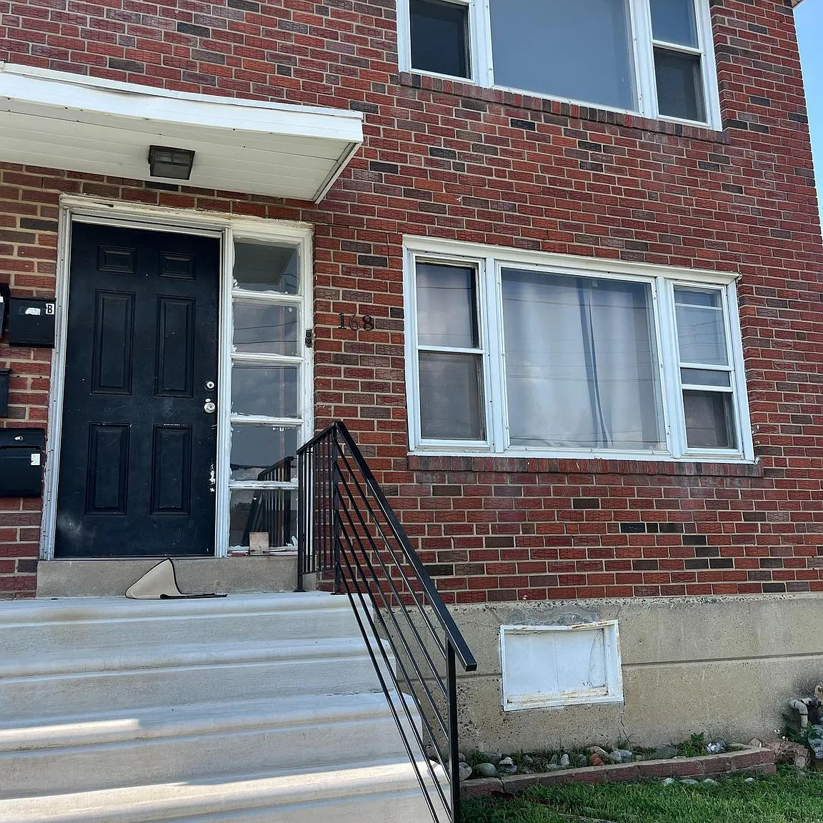 2 bed, 1.0 bath, 1680 sqft, $1,645 — Photo 2
