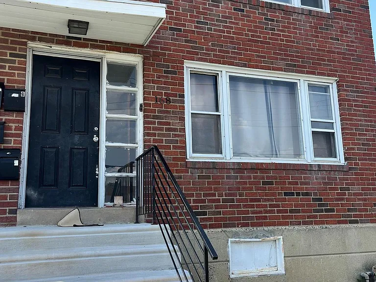 168 N Bonsall Ave — Photo 2