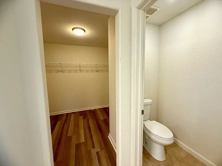 457 Effie Ct — Photo 12