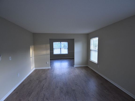 3rd image of 700 Walton Dr