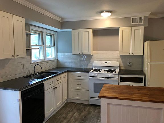 4th image of 5312 W 72nd St