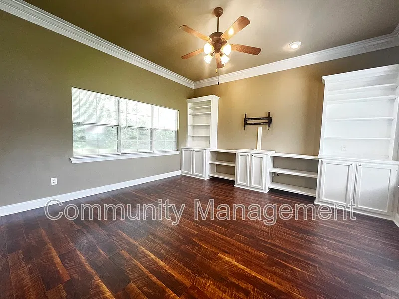 3 bed, 2.0 bath, 1585 sqft, $1,850 — Photo 2