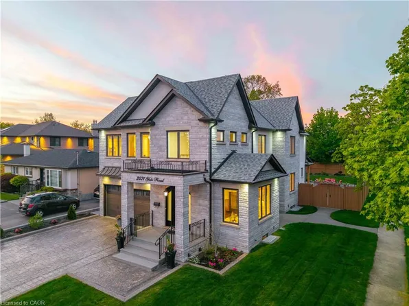 3471 Yale Rd, Mississauga, ON L5A 2V4