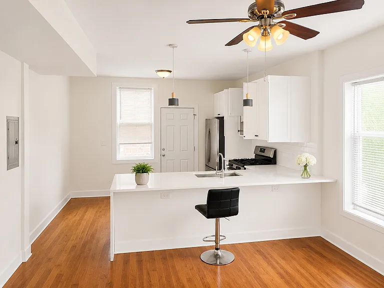 1439 E 66th Pl #3W — Photo 7
