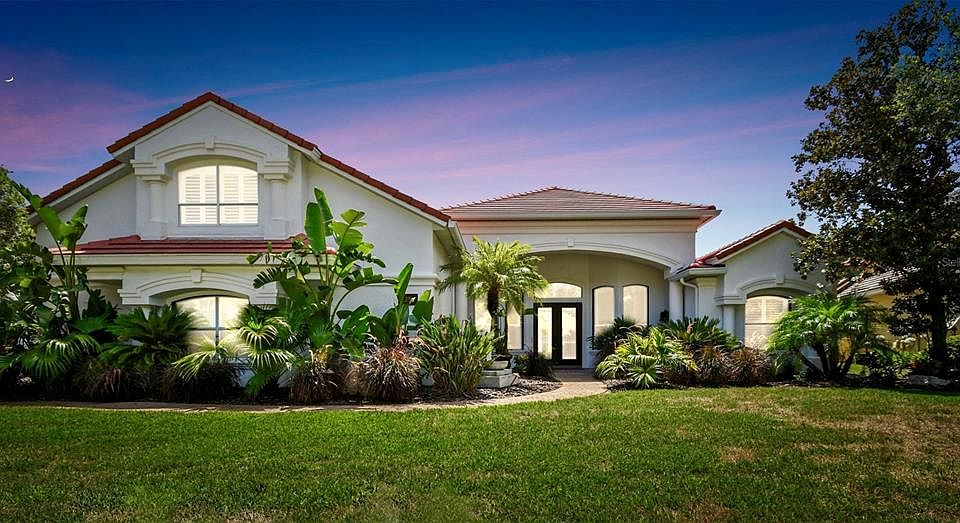 1st image of 228 Hammock Oak Cir