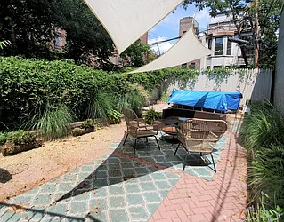 Rented by Amicourt LLC