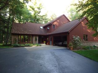 3105 E Estates Dr, Midland, MI 48642