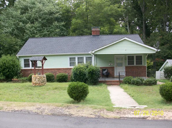 203 Oak Cir, Easley, SC 29640