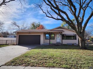 3431 SW Arrowhead Rd, Topeka, KS 66614